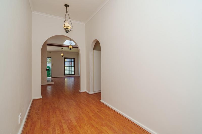 2 Bedroom Property for Sale in Kenilworth Western Cape